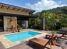 Villa Yakole Spacious Tropical Retreat
