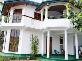 V6 Nest, Hotel in Hali Ela