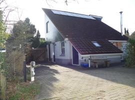 Gezinsvriendelijk natuurhuis De Kraanvogel – hotel w mieście Appelscha