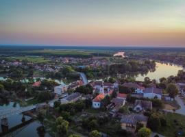 "Poetsko ćoše" Nikole Tesle 86, Hotel in Morović