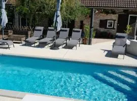 Gîte La Bergerie et sa piscine chauffée