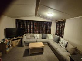 Lakeland Deluxe Caravan Hire, Hotel in Flookburgh