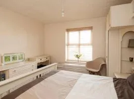 Private Double Room ensuite in Cheshunt nr London