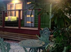 Dees Front Studio Room, hotel v destinácii Hazelbrook