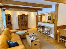 3 Zimmer Familienwohnung, Bergblick, Natur, 2 Balkone