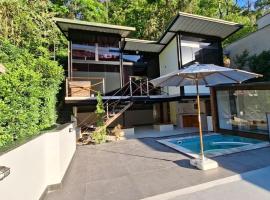 Loft com piscina, sauna e hidro, Hotel in Niterói