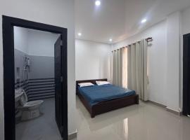 Minimal houses in Vientiane, Hotel in Ban Don