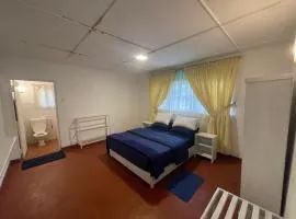 Crystal Villa Knuckles