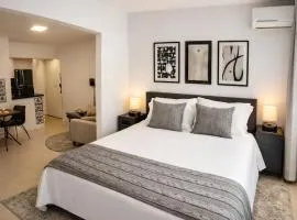 Studio 929 Gold Star 400m Ferry to Rio 1Gb Wi-Fi