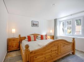 Haus Aquila 1 bedroom Apt, hotel a Sankt Niklaus