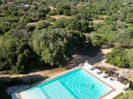 My Opera Private Pool by Sarda Bella, Hotel in Rudalza