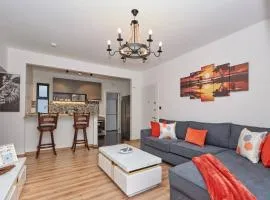 Sunset Escape Apartment Modern Spacious Two Bedroom in Tatu City