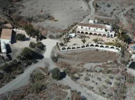 El Cortijo Largo