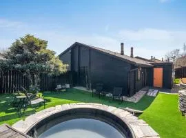 The Orange Door - Unit A - Heated Plunge Pool