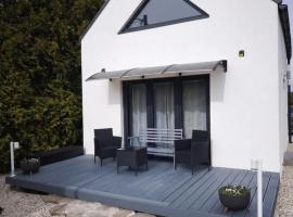 Ekologiczny domek "Ciszyca" z widokiem na Śnieżkę, hotel a Kostrzyca