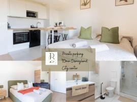 쿠브레에 위치한 호텔 9 min from Disney - Cozy for 4 - Parking & Wi-Fi