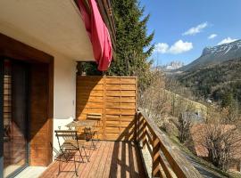 Le charmant somme - vue et terrasse privative, hótel í Saint-Pierre-dʼEntremont