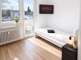 LETA Homes - Charmante FeWo mit sonnigem Balkon