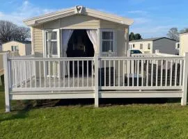 Lovely Caravan near beach - Moray Place 3