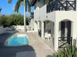 Cas Grandi Studios & Apartments with Pool & Jacuzzi