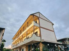 โรงแรมเพิ่มพูล 1, hotel u gradu Nan