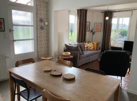 10 Courchamp, hotel i Courchamp