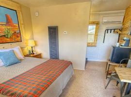 #2 Hózhó King Mokee Shared Kitchen, Pets Ok, hotel v destinaci Bluff