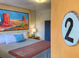 Hózhó King Mokee Shared Kitchen, Pets Ok #2, hotel em Lake Bluff