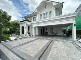 House near Suvarnabhumi Airport
