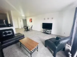 Updated 1BR Apartment Moss Rehab Save Monthly