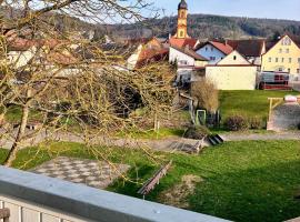 Ferienwohnung Spessartzeit - ruhig, mit Balkon & Naturblick, hotel i Mönchberg