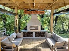 Two Tui Homestead and BnB