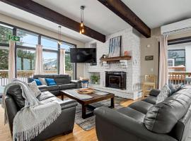 Northview-Blue Mountain-Sauna-Firepit-Balcony-Parking, Hotel in Blue Mountains