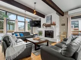 Northview-Blue Mountain-Sauna-Firepit-Balcony-Parking