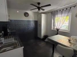 Villa Black & White, hotel a Trpanj (Trappano)