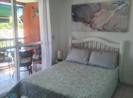 Apartamento em Angra dos Reis de frente para o mar no Shopping Piratas, hotel em Angra dos Reis