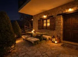 Petrino Lodge Stone Mountain Retreat