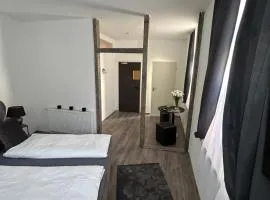 City Apartments Karl Marx Suite 3