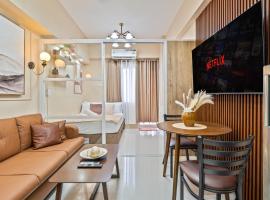Mactan Cebu Cozy Relaxing Studio with Pool View Balcony, hotel a Pajak