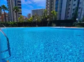 ZONA INGLESA VIP Habitación Privada Moderna en playa levante Benidorm habitación funcional apartamento compartido