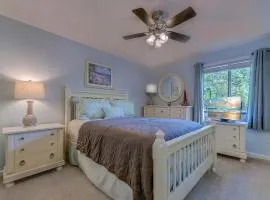 Beautifully Decorated Unit at Ocean Creek with Pools