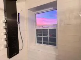 Quite Cozy Shared Home MinutesTo NYC