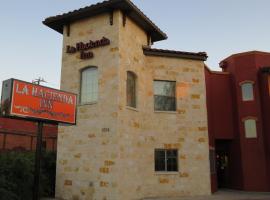 La Hacienda Inn โรงแรมใกล้ ริเวอร์วอล์ด ในซานอันโตนิโอ