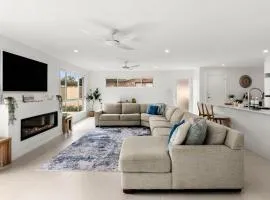 Callala Living - Pet Friendly - 5 Min Walk to Beach