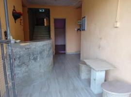 Hotel Silent River, hotel di Nikawatawana