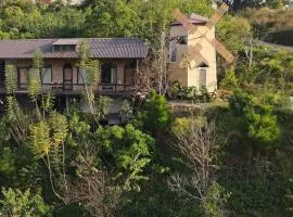 Peaceful Waterfall Homestay - Nhà Bên Thác