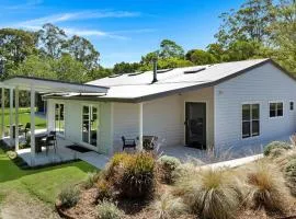 Grovebrook Cottage, Broughton