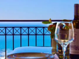 PNOẼ Luxury Apartments