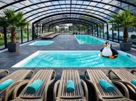 Domki Kotwica PARK Władysławowo - 3 Podgrzewane Baseny pod Kopułą