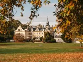 Schloss und Gut Liebenberg